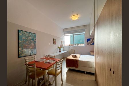 Quarto de apartamento à venda com 1 quarto, 30m² em Copacabana, Rio de Janeiro