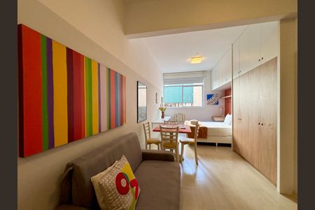 Sala de apartamento à venda com 1 quarto, 30m² em Copacabana, Rio de Janeiro