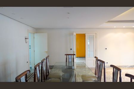 Apartamento para alugar com 330m², 3 quartos e 4 vagas