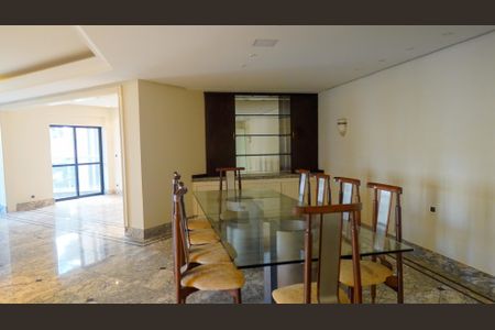 Apartamento para alugar com 330m², 3 quartos e 4 vagas