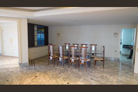 Apartamento para alugar com 330m², 3 quartos e 4 vagas