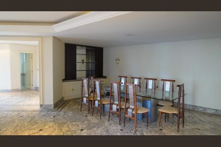 Apartamento para alugar com 330m², 3 quartos e 4 vagas