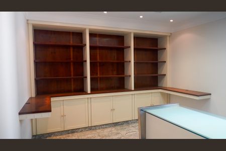 Apartamento para alugar com 330m², 3 quartos e 4 vagas