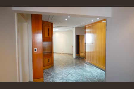 Apartamento para alugar com 330m², 3 quartos e 4 vagas