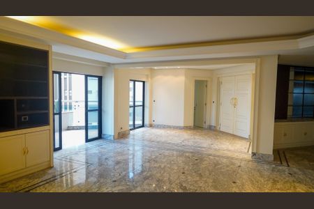 Apartamento para alugar com 330m², 3 quartos e 4 vagas