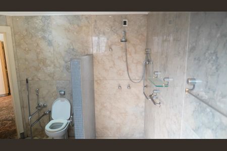 Apartamento para alugar com 330m², 3 quartos e 4 vagas