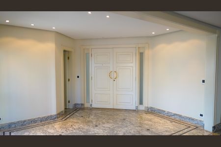 Apartamento para alugar com 330m², 3 quartos e 4 vagas