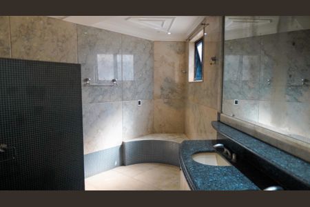 Apartamento para alugar com 330m², 3 quartos e 4 vagas