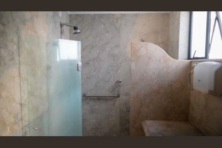 Apartamento para alugar com 330m², 3 quartos e 4 vagas