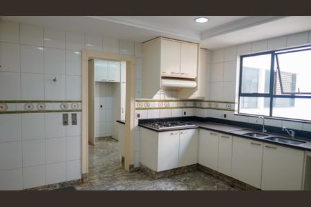 Apartamento para alugar com 330m², 3 quartos e 4 vagas