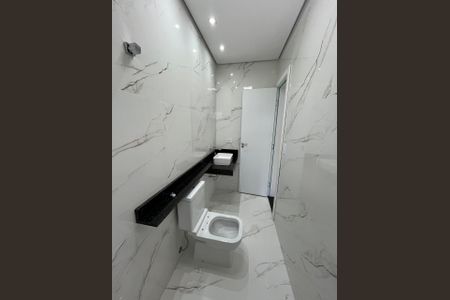 Casa à venda com 70m², 3 quartos e 2 vagas