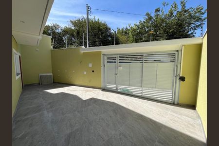 Casa à venda com 70m², 3 quartos e 2 vagas