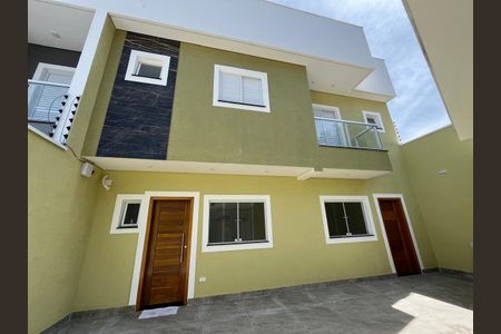 Casa à venda com 70m², 3 quartos e 2 vagas