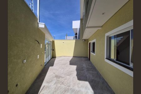 Casa à venda com 70m², 3 quartos e 2 vagas
