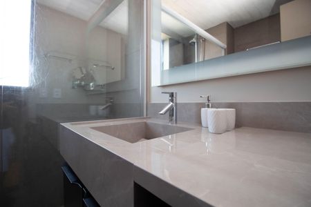 Apartamento para alugar com 45m², 1 quarto e sem vagaBanheiro da Suíte