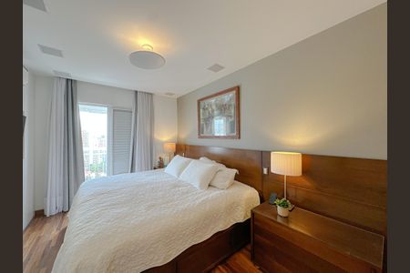 Apartamento à venda com 135m², 3 quartos e 3 vagas Apartamento à venda com 135m², 3 quartos e 3 vagasSuíte 2