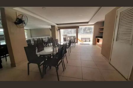 Apartamento à venda com 66m², 2 quartos e 1 vaga