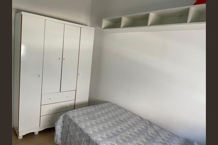Casa de condomínio para alugar com 120m², 4 quartos e 2 vagas