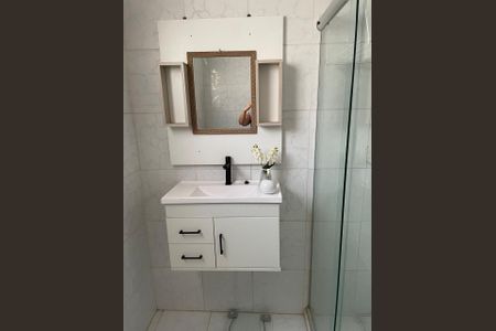 Casa de condomínio para alugar com 120m², 4 quartos e 2 vagas