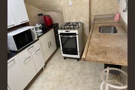 Casa de condomínio para alugar com 120m², 4 quartos e 2 vagas