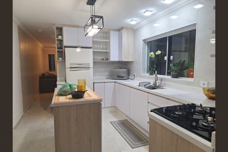 Casa à venda com 105m², 3 quartos e 2 vagas