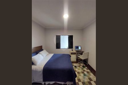 Casa à venda com 4 quartos, 300m² em Vila Curuçá, Santo André