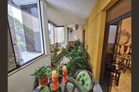 Apartamento à venda com 70m², 2 quartos e sem vaga