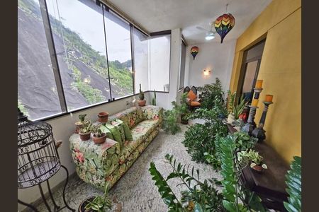 Apartamento à venda com 70m², 2 quartos e sem vaga