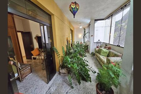 Apartamento à venda com 70m², 2 quartos e sem vaga