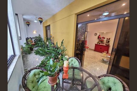 Apartamento à venda com 70m², 2 quartos e sem vaga