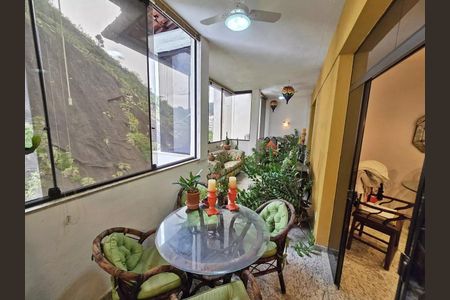 Apartamento à venda com 70m², 2 quartos e sem vaga