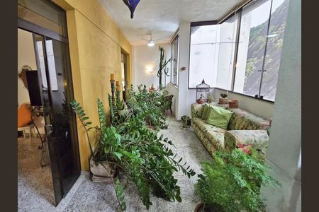 Apartamento à venda com 70m², 2 quartos e sem vaga