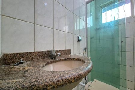 Casa para alugar com 100m², 3 quartos e 1 vaga Casa para alugar com 100m², 3 quartos e 1 vagaBanheiro da Suíte