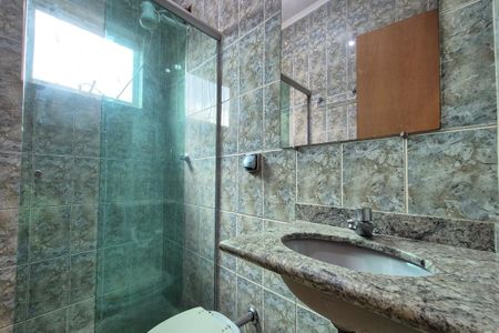 Casa para alugar com 100m², 3 quartos e 1 vaga Casa para alugar com 100m², 3 quartos e 1 vagaBanheiro