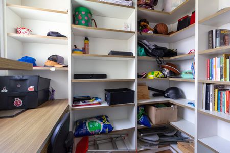 Apartamento à venda com 70m², 2 quartos e 1 vagaÁrea de Serviço