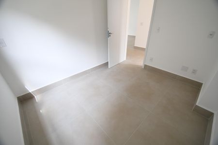 Casa de condomínio à venda com 155m², 3 quartos e 2 vagasEscritório