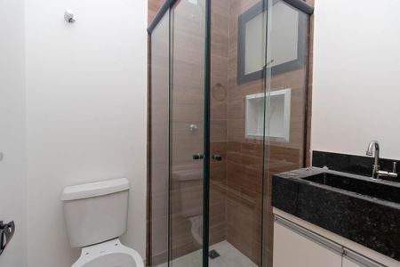 Banheiro de apartamento para alugar com 2 quartos, 60m² em Vila Isolina Mazzei, São Paulo