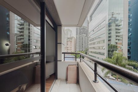 Varanda de kitnet/studio para alugar com 1 quarto, 31m² em Paraíso, São Paulo