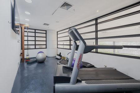 Studio para alugar com 31m², 1 quarto e 1 vaga Studio para alugar com 31m², 1 quarto e 1 vagaAcademia