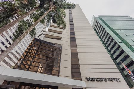 Studio para alugar com 31m², 1 quarto e 1 vaga Studio para alugar com 31m², 1 quarto e 1 vagaFachada