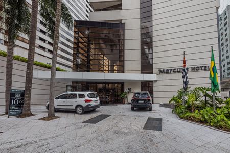 Studio para alugar com 31m², 1 quarto e 1 vaga Studio para alugar com 31m², 1 quarto e 1 vagaFachada