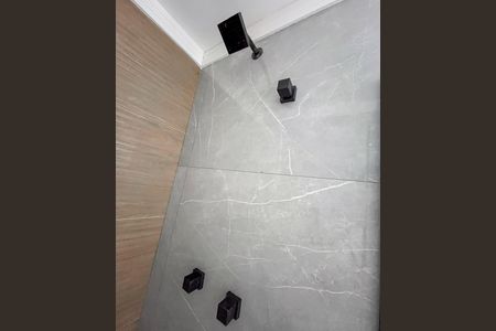 Apartamento para alugar com 42m², 2 quartos e 1 vaga Apartamento para alugar com 42m², 2 quartos e 1 vagaDetalhe do banheiro