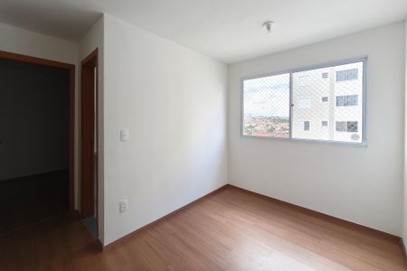 Sala de apartamento para alugar com 2 quartos, 43m² em Vila Satúrnia, Campinas