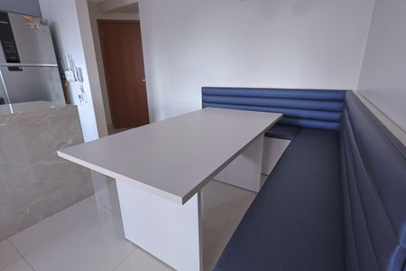 Sala de apartamento para alugar com 2 quartos, 65m² em Vila Rosa, Goiânia