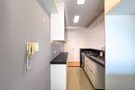 Apartamento à venda com 68m², 2 quartos e 1 vagaCozinha e área de serviço 