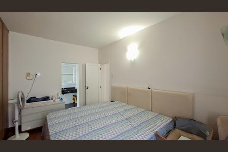 Casa para alugar com 255m², 5 quartos e 4 vagas Casa para alugar com 255m², 5 quartos e 4 vagasQuarto 3