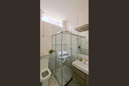 Casa para alugar com 255m², 5 quartos e 4 vagas Casa para alugar com 255m², 5 quartos e 4 vagasBanheiro da Suíte