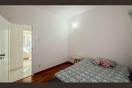 Casa para alugar com 255m², 5 quartos e 4 vagas Casa para alugar com 255m², 5 quartos e 4 vagasQuarto 2