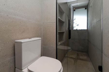 Apartamento à venda com 84m², 1 quarto e 2 vagasBanheiro da Suíte