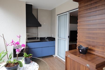 Apartamento à venda com 2 quartos, 98m² em Jardim Taquaral, São Paulo